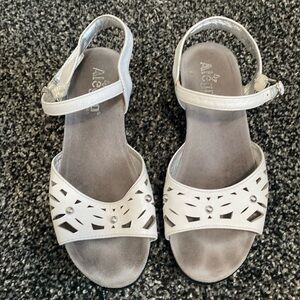 Algeria white Sandal